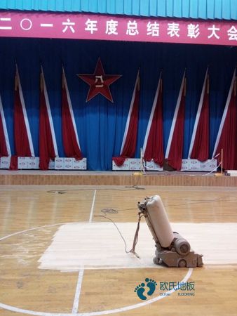 國標(biāo)體育地板要多少錢