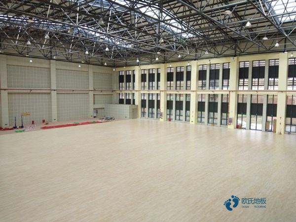 定做運(yùn)動(dòng)場地木地板品牌排行榜2