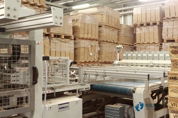小學(xué)籃球場地地板施工流程2