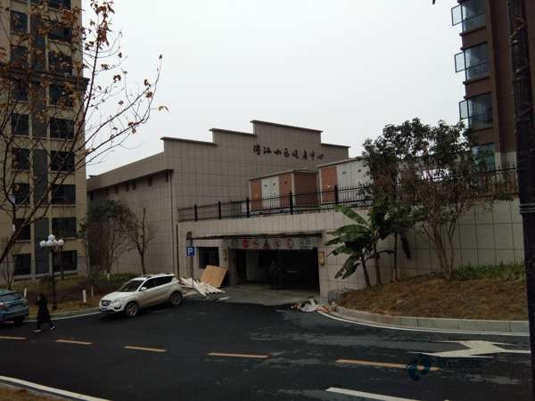 體育運(yùn)動(dòng)地板報(bào)價(jià)2