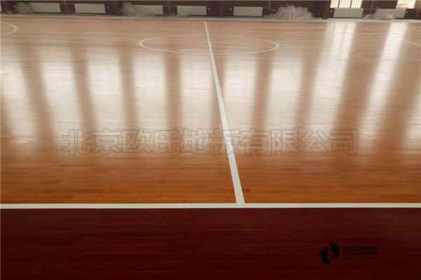 高品質(zhì)籃球木地板大約多少錢(qián)